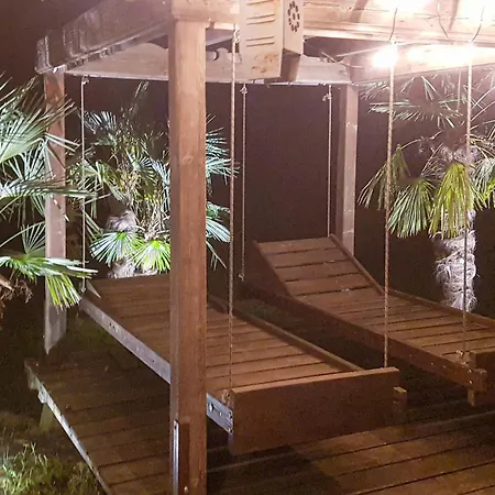 Holiday home Pet Friendly In With Private Swimming Pool, Be Inside Or Outside *