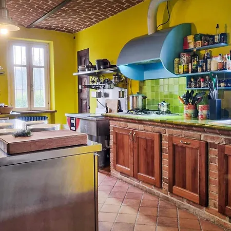 Pet Friendly In With Private Swimming Pool, Be Inside Or Outside Nyaraló