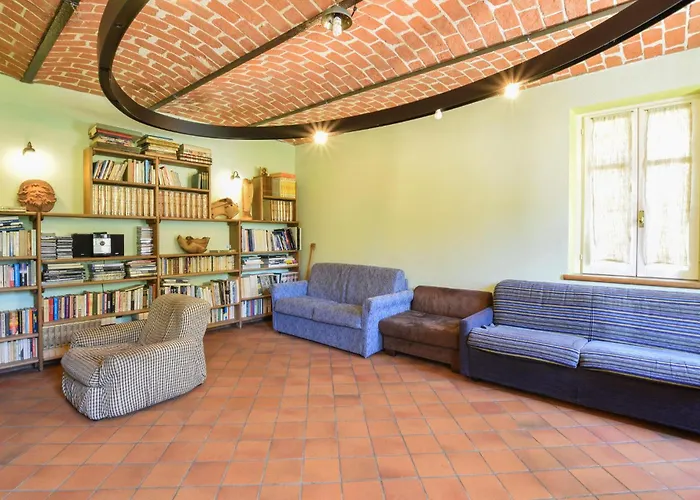 Pet Friendly In With Private Swimming Pool, Be Inside Or Outside Feriehus *