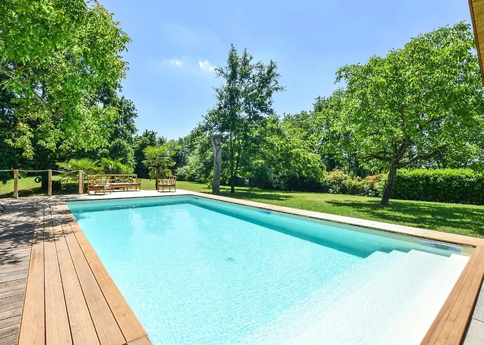 Pet Friendly In With Private Swimming Pool, Be Inside Or Outside Feriehus *